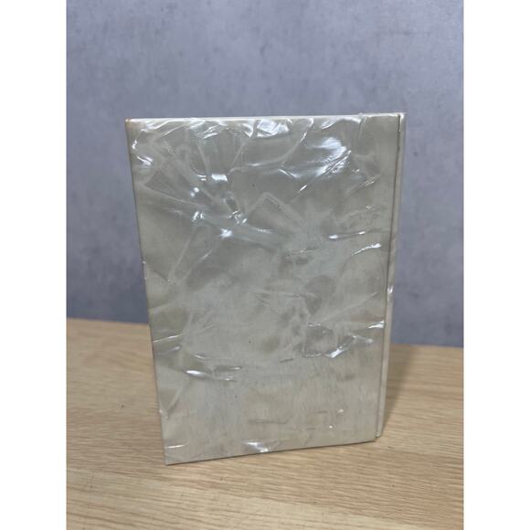 In Remembrance of My First Holy Communion Book Like New - Picture 2 of 4